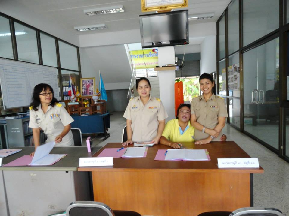 บรรยากาศการรับสมัคร ส.อบต.บางงอน วันแรก